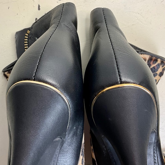 Sofft Boots Womens Size 6.5 Makayla Ankle Boot Black Leather Pointed Zip Leopard - Picture 10 of 15